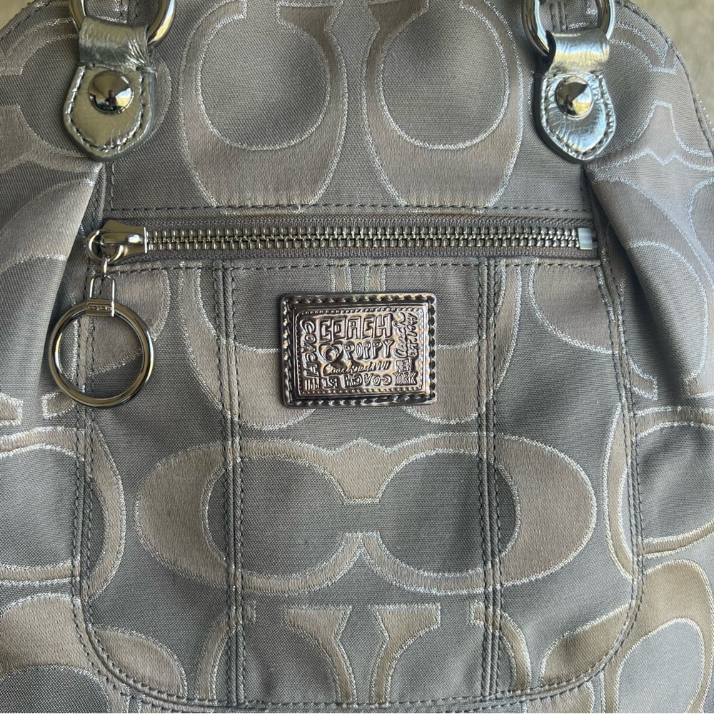 Coach Poppy Tan and Cream Signature Bag with Crossbody - Picture 7 of 8